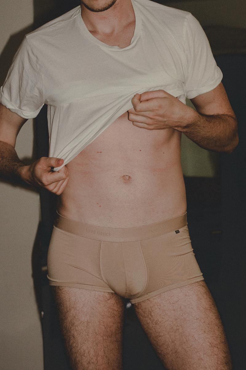 schöne, nachhaltige Unterhosen für Männer SAINT BASICS ©Laurel Koeniger